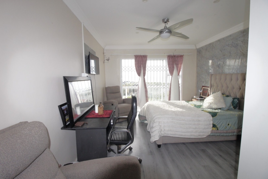 3 Bedroom Property for Sale in Wavecrest Eastern Cape